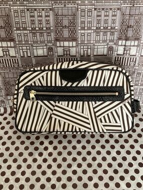 Henri Bendel Disturbed Pattern Cosmetics Travel Case
